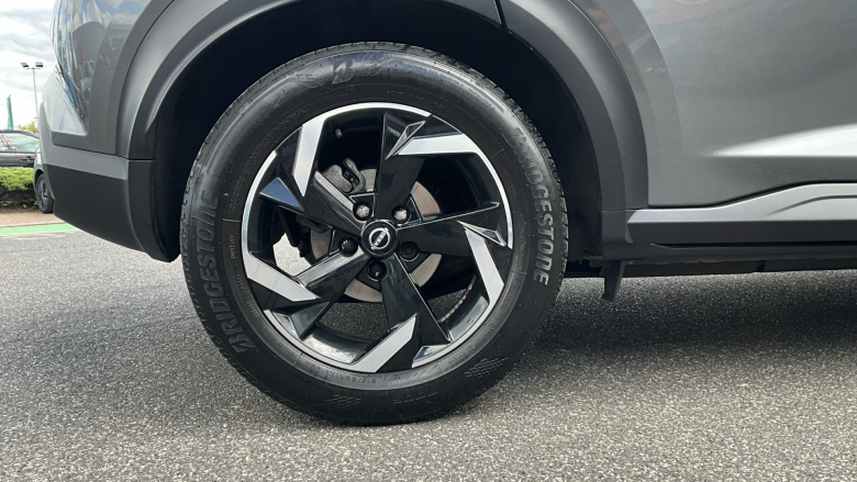 Nissan Juke 1.6 Hybrid N-Connecta 5dr Auto Hybrid Hatchback